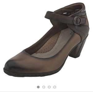 Garnet soft leather mary jane pumps